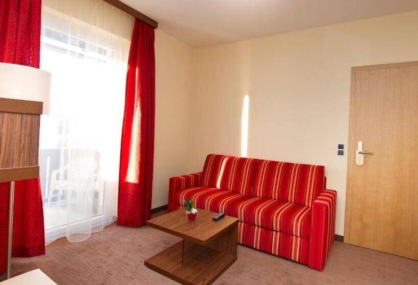 ホテル Schönis Land