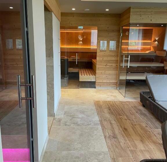 ホテル Schönis Land