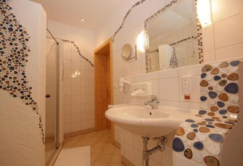 ホテル Schönis Land