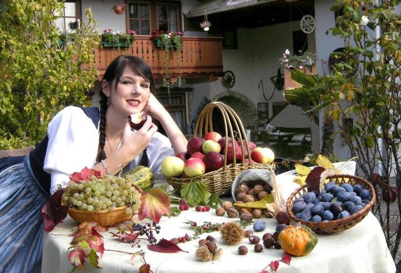 בית מלון כפרי Staudacher Hof Das Romantische Haus