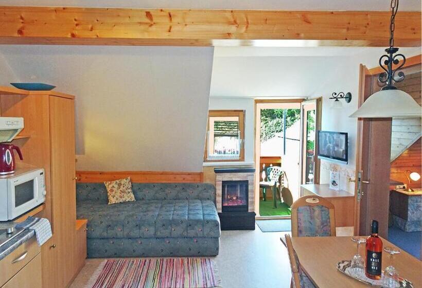 בית מלון כפרי Staudacher Hof Das Romantische Haus