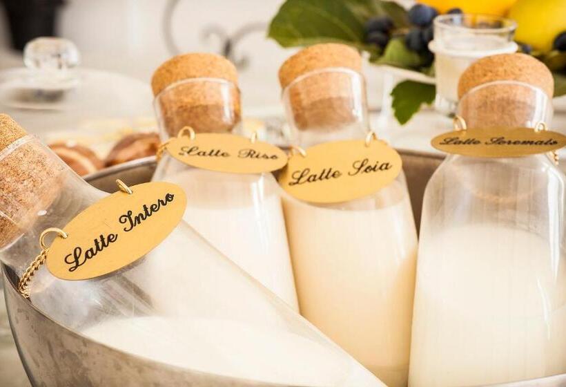 فندق Tenuta Del Poggio Antico