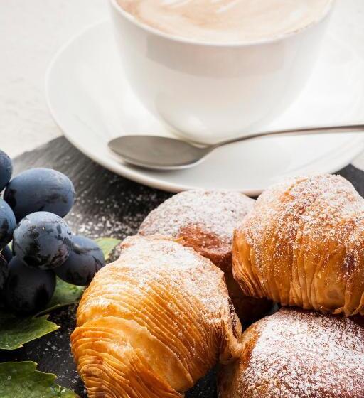 فندق Tenuta Del Poggio Antico