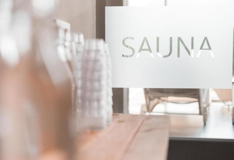 호텔 Tiefenbrunn Gardensuites & Breakfast