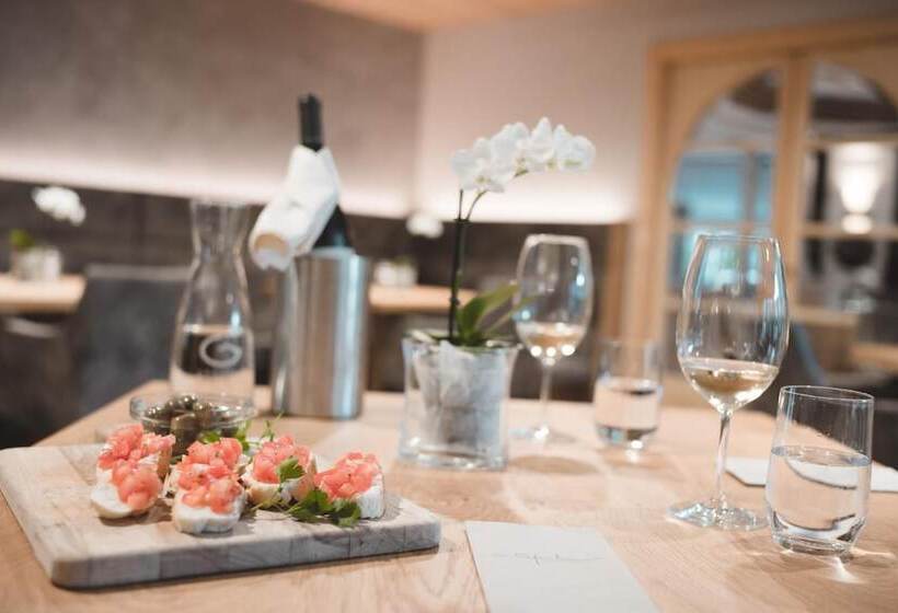 호텔 Tiefenbrunn Gardensuites & Breakfast