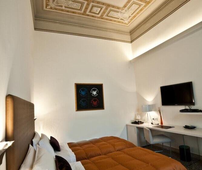 هتل Town House Cavour