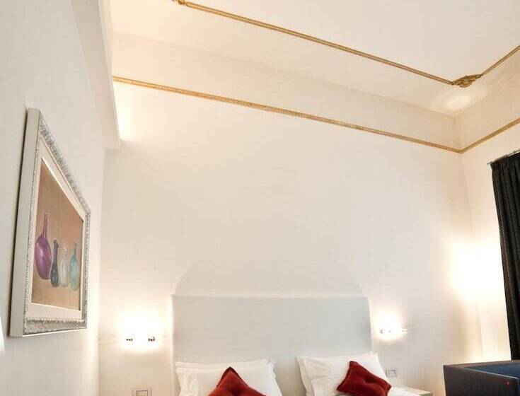 هتل Town House Cavour