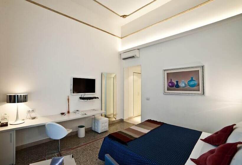 هتل Town House Cavour