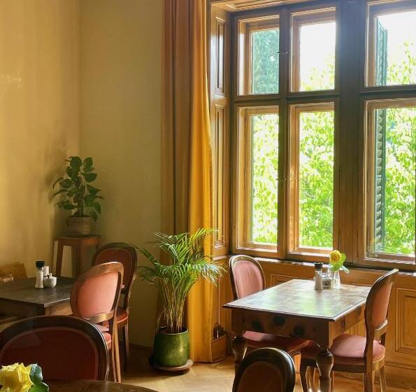 בית מלון כפרי Villa Parkschlössl