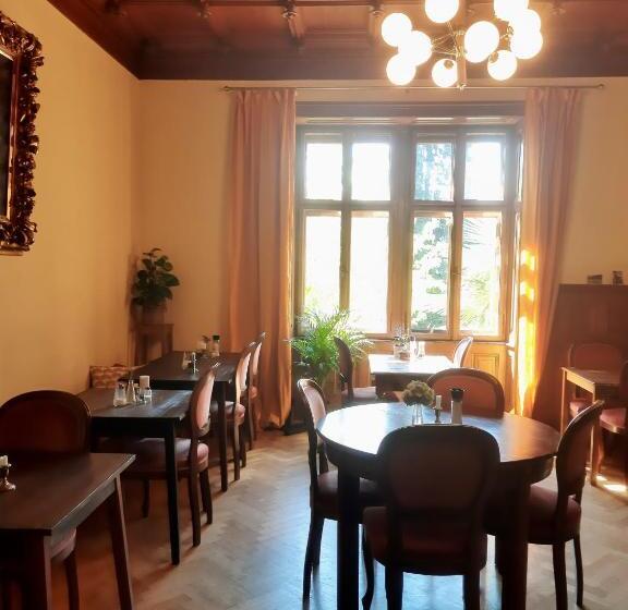 בית מלון כפרי Villa Parkschlössl