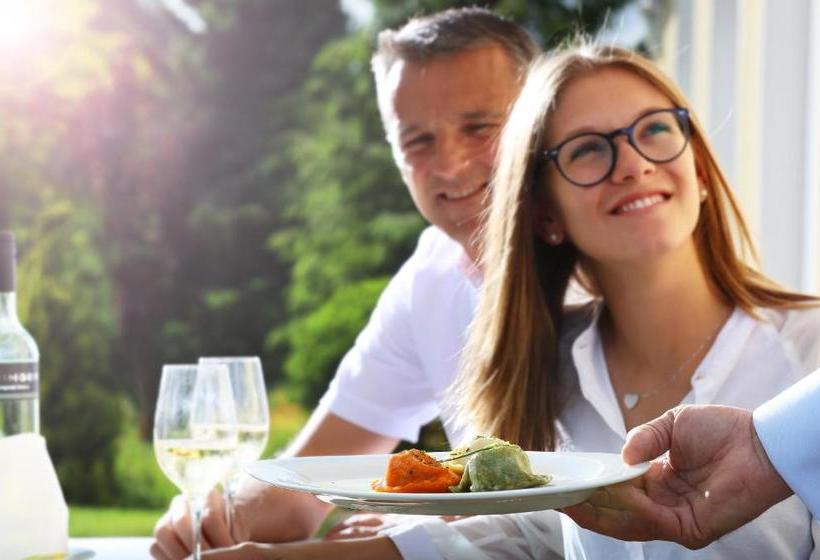 ペンション Marko