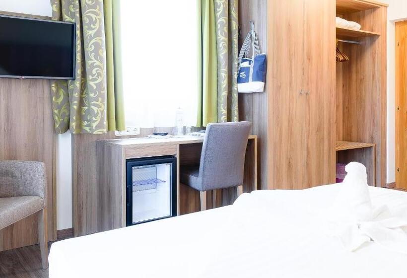 ペンション Marko