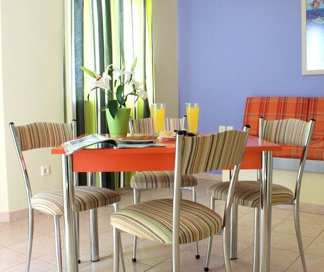 Amaryllis Hotel Apartments