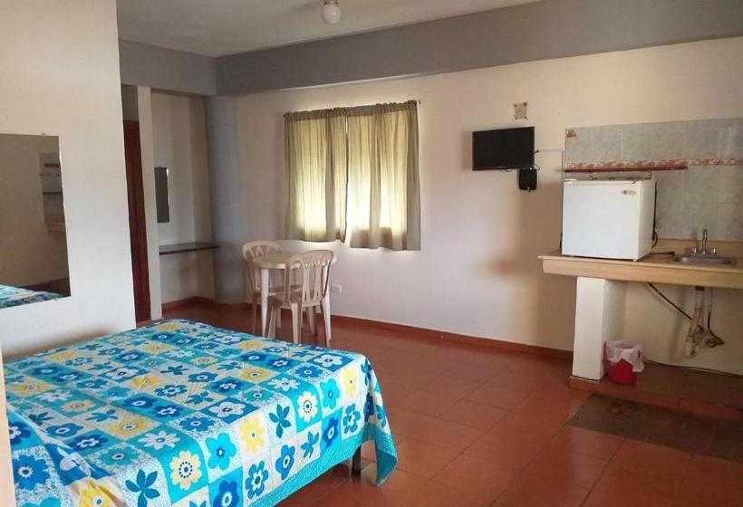 Aparthotel Condo-parque & Venus Bar