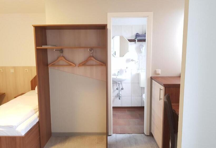 住宿加早餐  Pension Im Bett