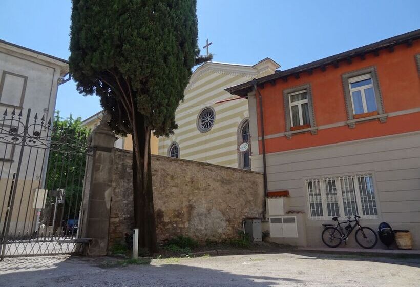 تختخواب و صبحانه Prenditempo