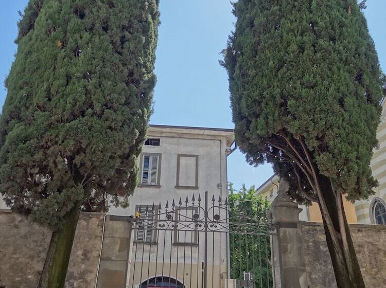 تختخواب و صبحانه Prenditempo