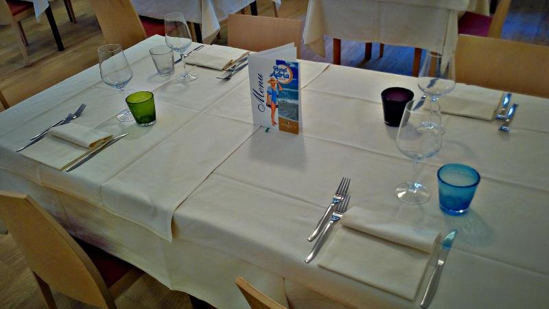 Отель Adria