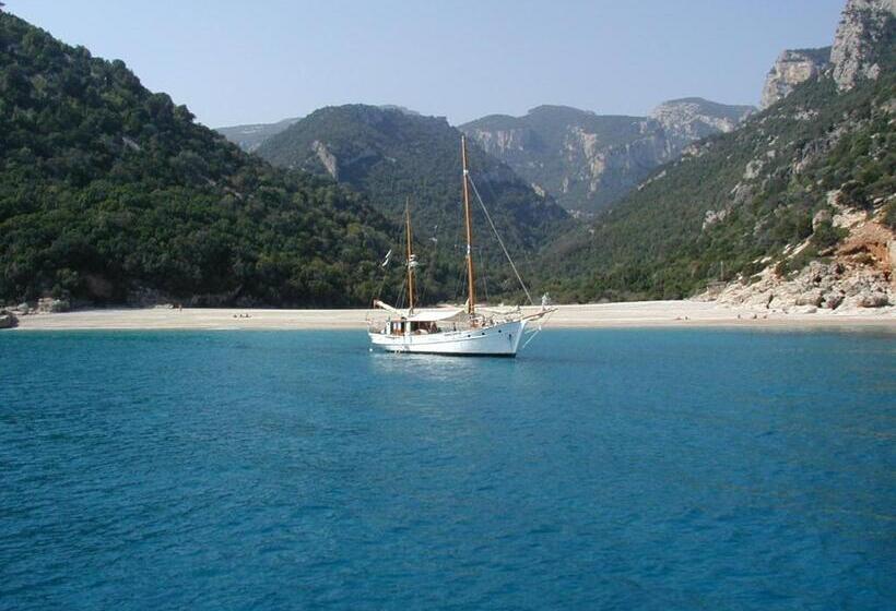 בית מלון כפרי Agugliastra