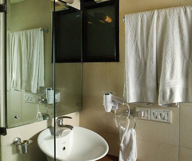 فندق Ahuja Residency Parklane, Gurgaon