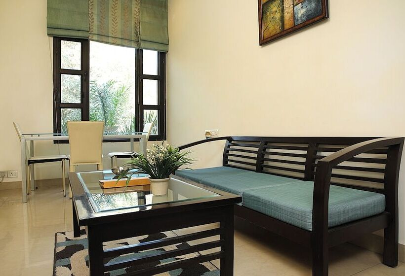 فندق Ahuja Residency Parklane, Gurgaon