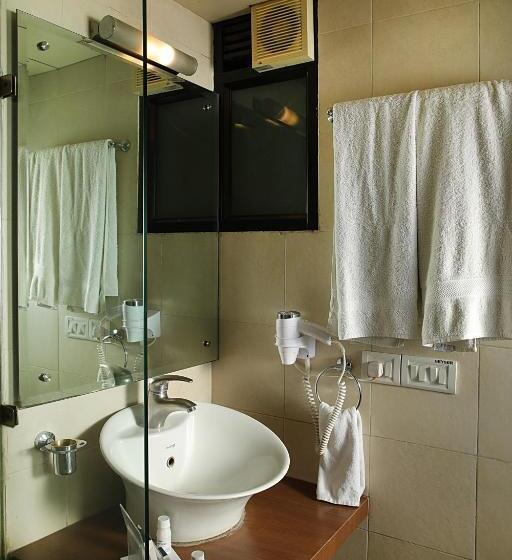 فندق Ahuja Residency Parklane, Gurgaon