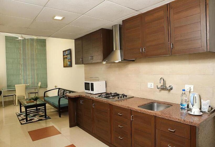 فندق Ahuja Residency Parklane, Gurgaon