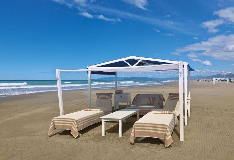 Augustus Hotel & Resort