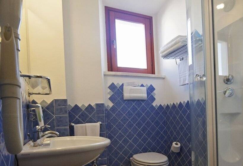 Bue Marino Hotel & Cocktail Bar