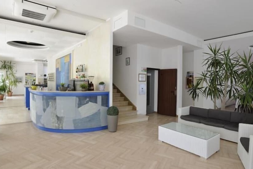 Отель Continental