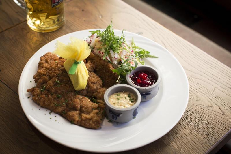 هتل Deutsche Eiche