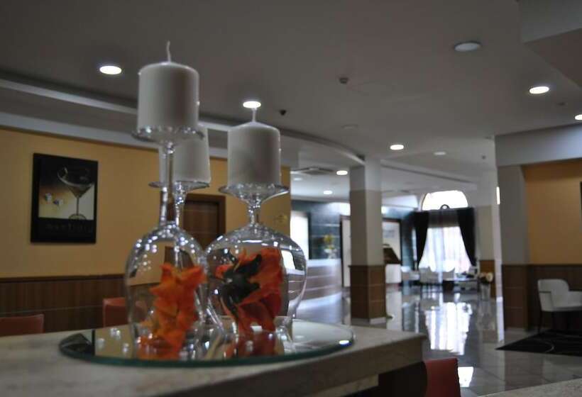 ホテル Futura Centro Congressi