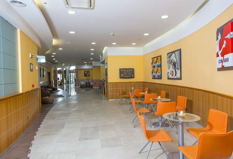 فندق Futura Centro Congressi