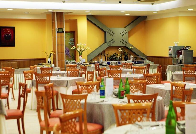 فندق Futura Centro Congressi