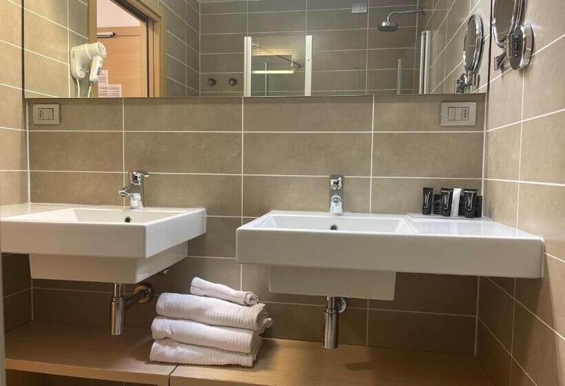 Отель Garda Sporting Club