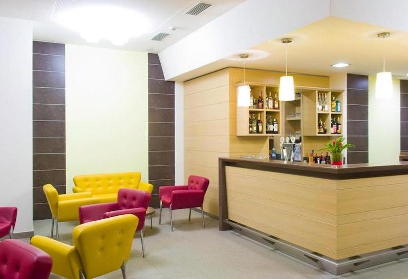 Отель Garda Sporting Club