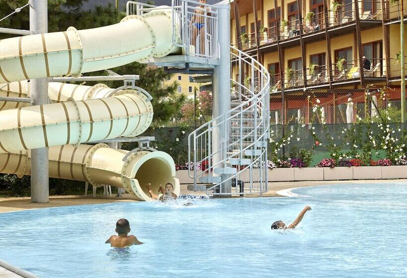 Отель Garda Sporting Club