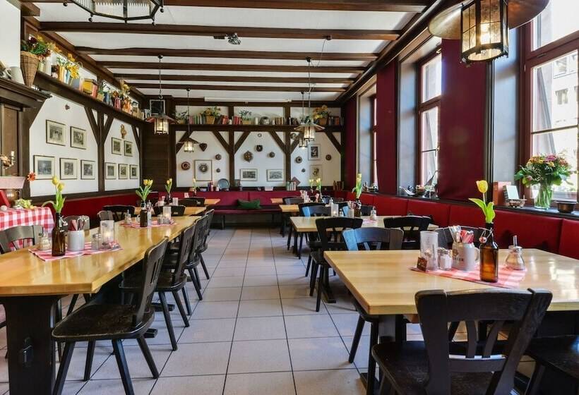 Отель Gasthaus Pillhofer