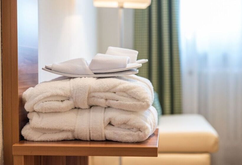 Отель Gasthaus Pillhofer