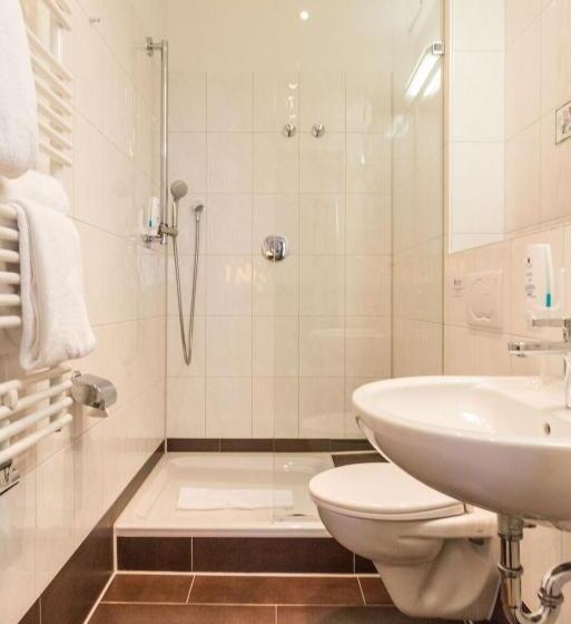 Отель Gasthaus Pillhofer