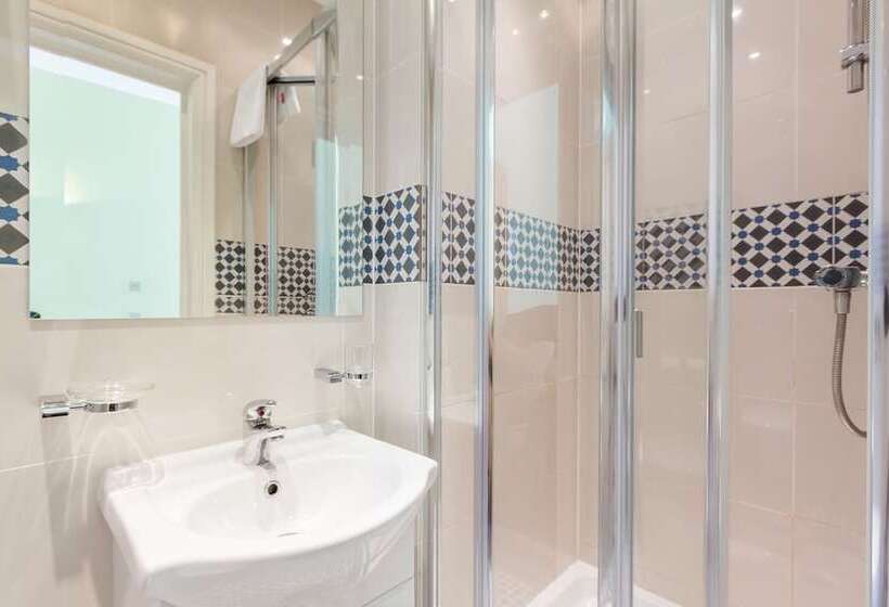 Отель Gower House