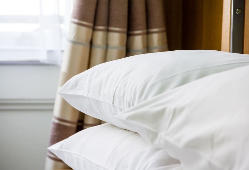 Отель Gower House