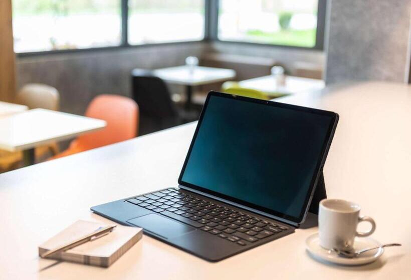 בית מלון כפרי Ibis Budget Nürnberg City Messe