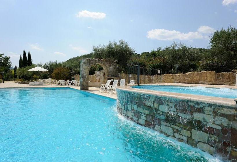 هتل Agriturismo Le Querce Di Assisi