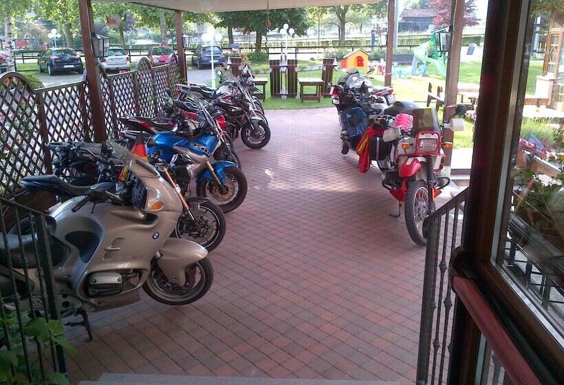 בית מלון כפרי Lido