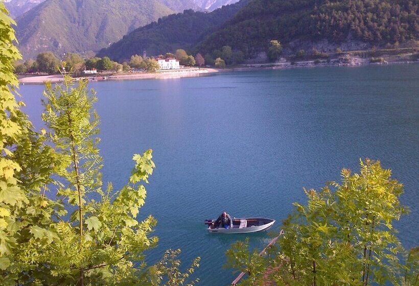 בית מלון כפרי Lido
