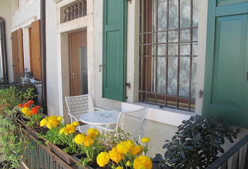 ホテル Locanda Restel De Fer