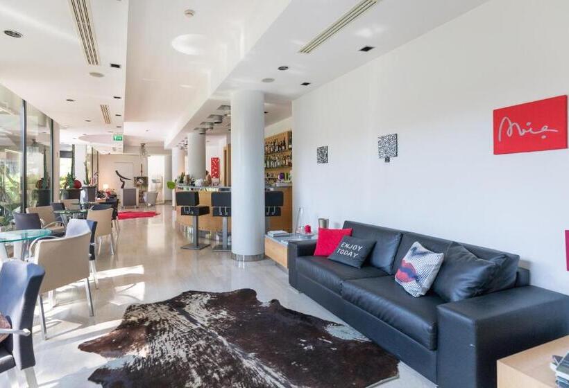 בית מלון כפרי Logonovo