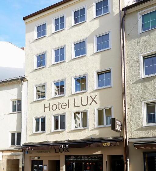 Отель Lux