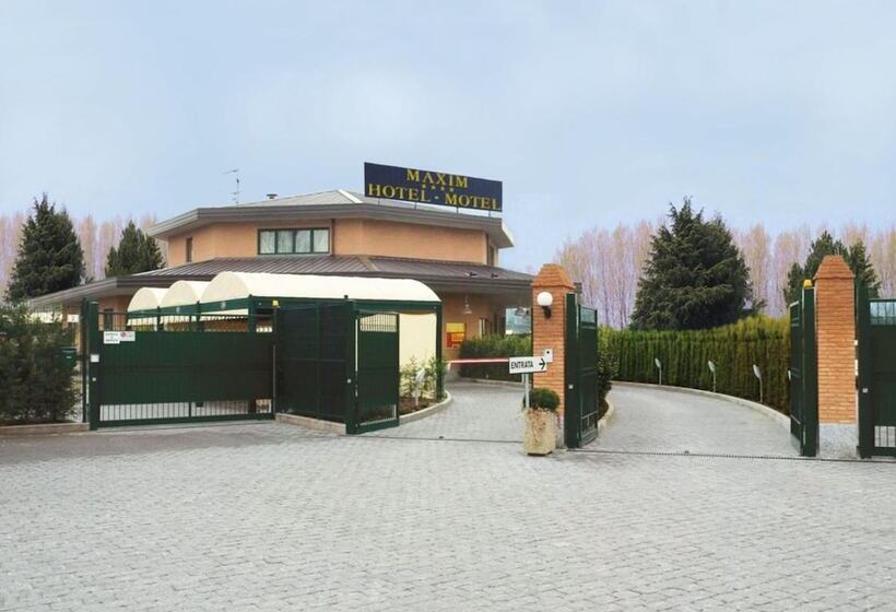 Отель Maxim